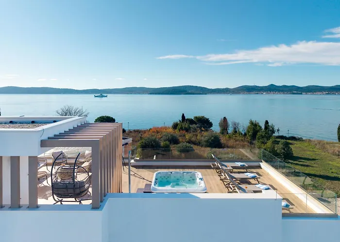 Mare וילה זאדאר